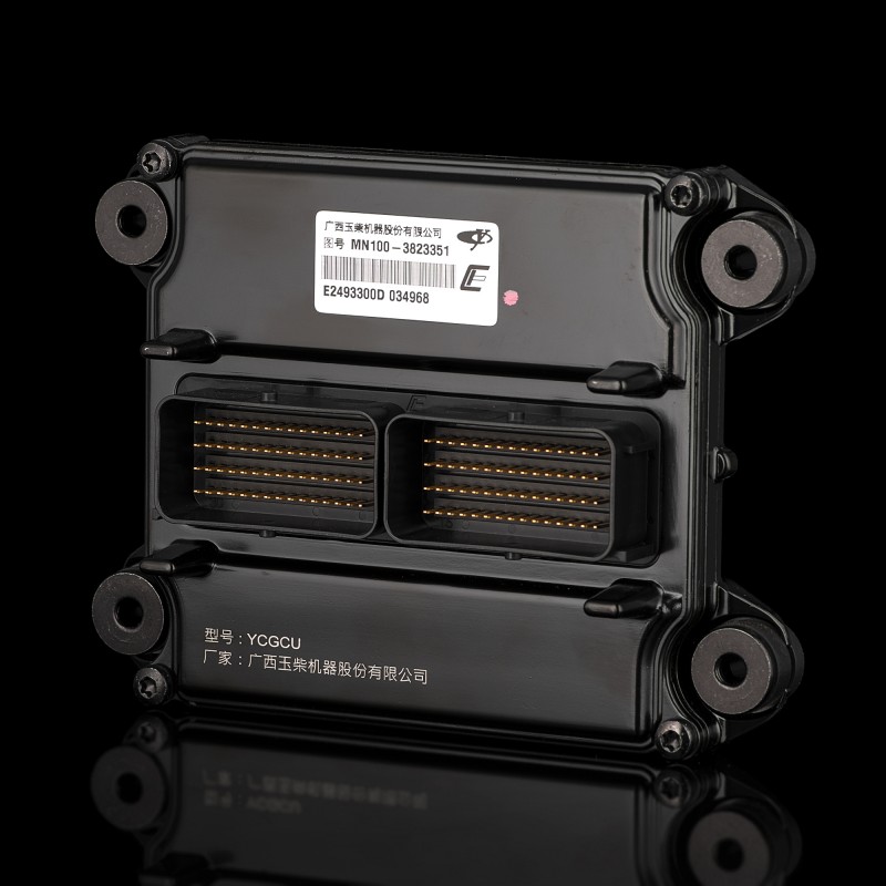 Блок управления двигателем  