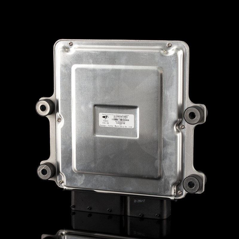 Блок управления двигателем  