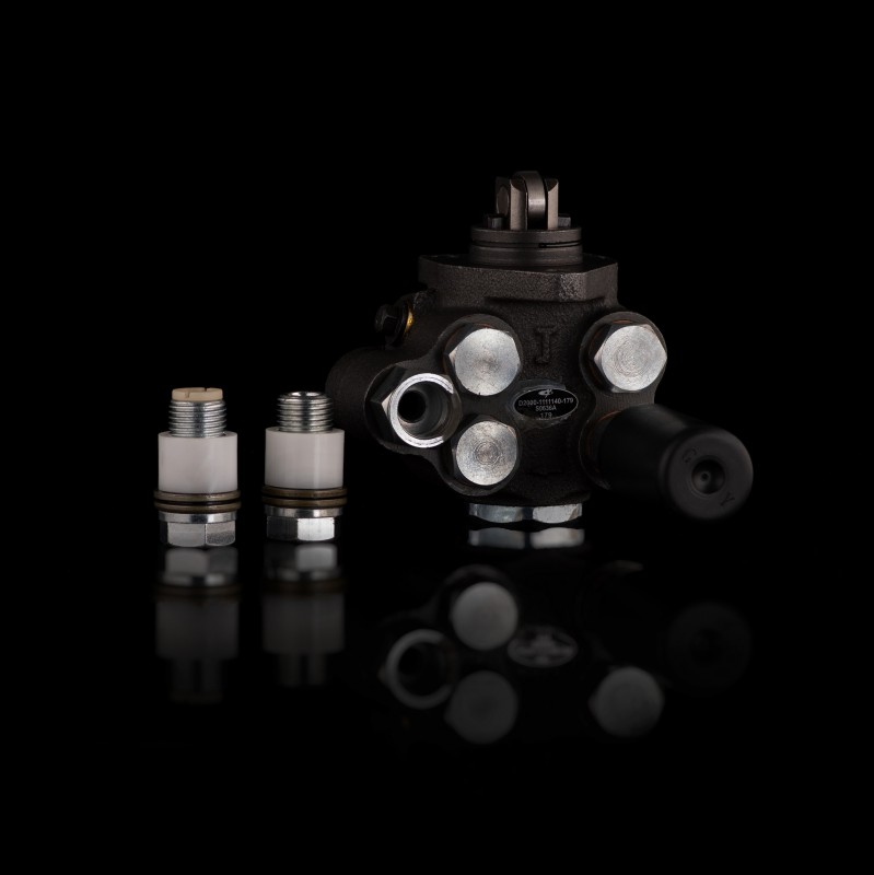 Насос подкачки топлива D2000-1111140-179