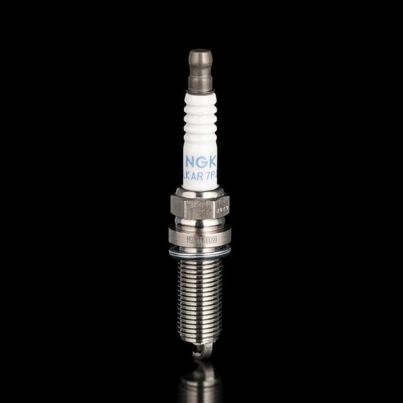 Свеча зажигания