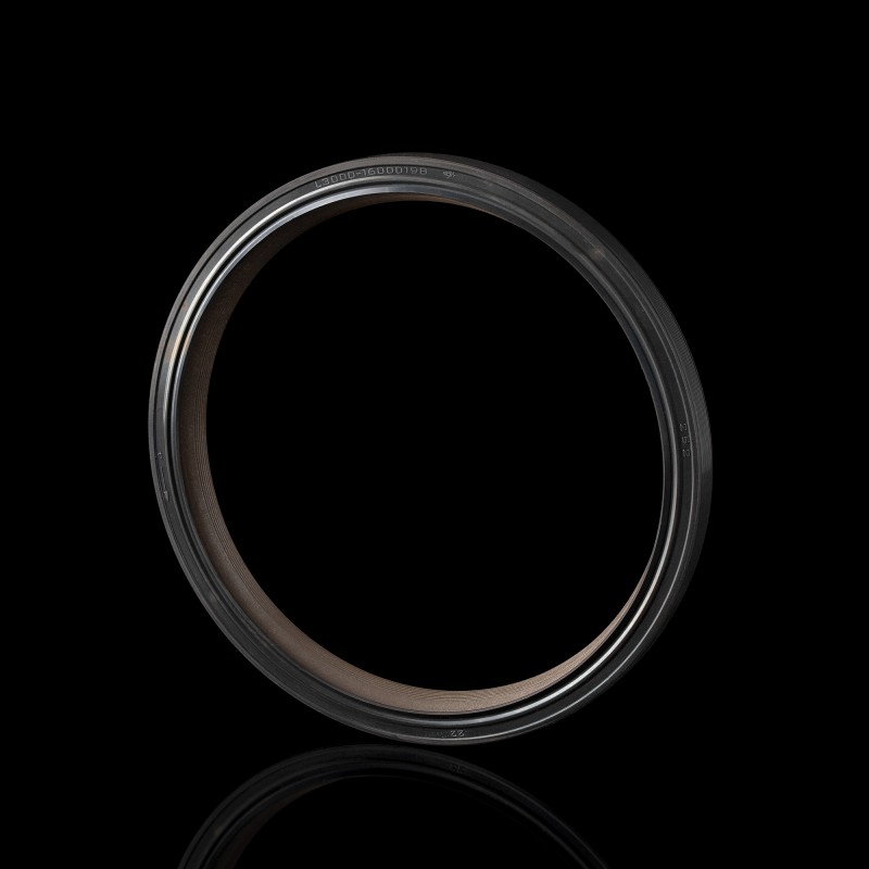 Сальник коленвала задний  