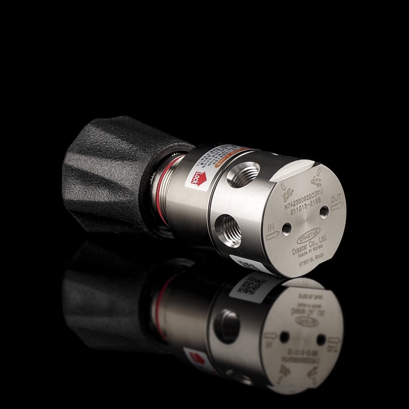 Регулятор давления 072 серии из нержавеющей стали от 0.1 до 17 бар NPT 1/4