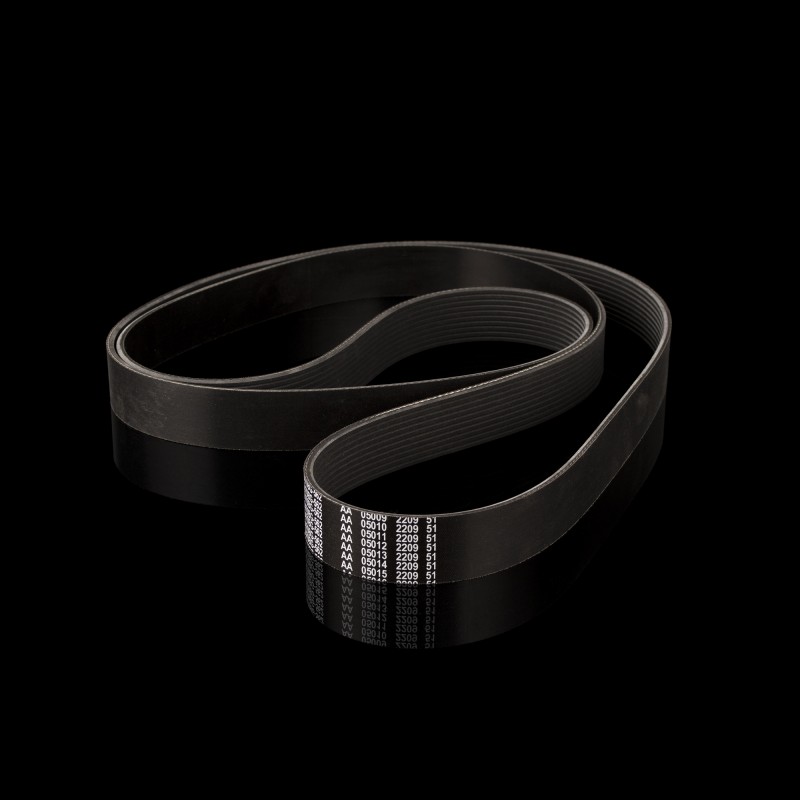 Ремень привода навесных агрегатов (ГУР, помпа, два генератора) Ремень привода навесных агрегатов (ГУР, помпа, два генератора)