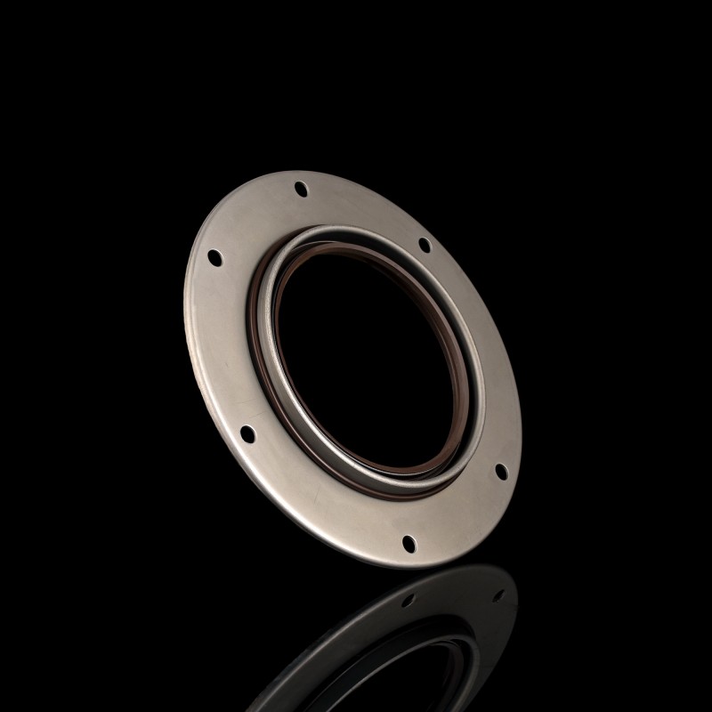 Сальник коленвала задний в сборе  