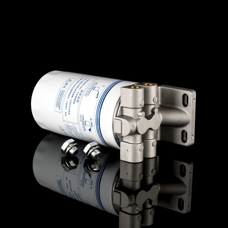 Фильтр очистки топлива с кронштейном  