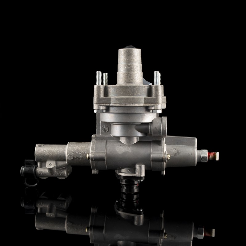 Регулятор тормозных сил 8691.35.33.100 Регулятор тормозных сил 8691.35.33.100