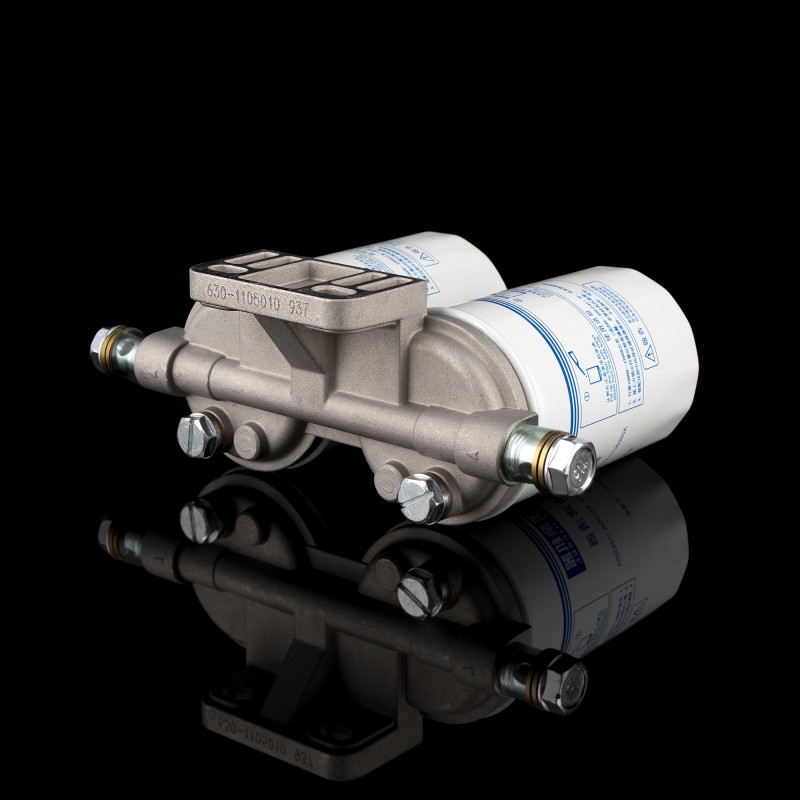 Фильтр топливный в сборе с кронштейном (2 шт. в компл.)  